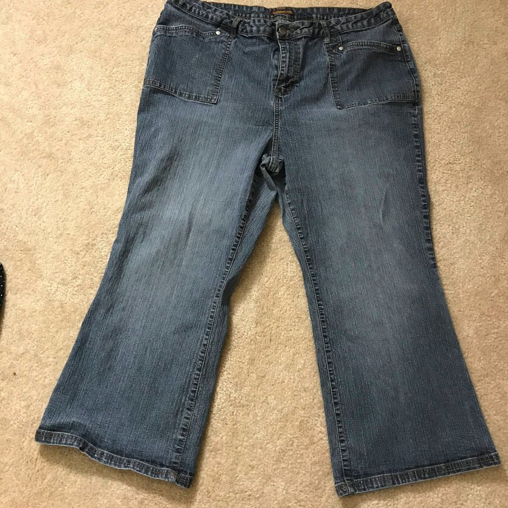 Women's  Boot Cut Jeans Short Inseam 24s